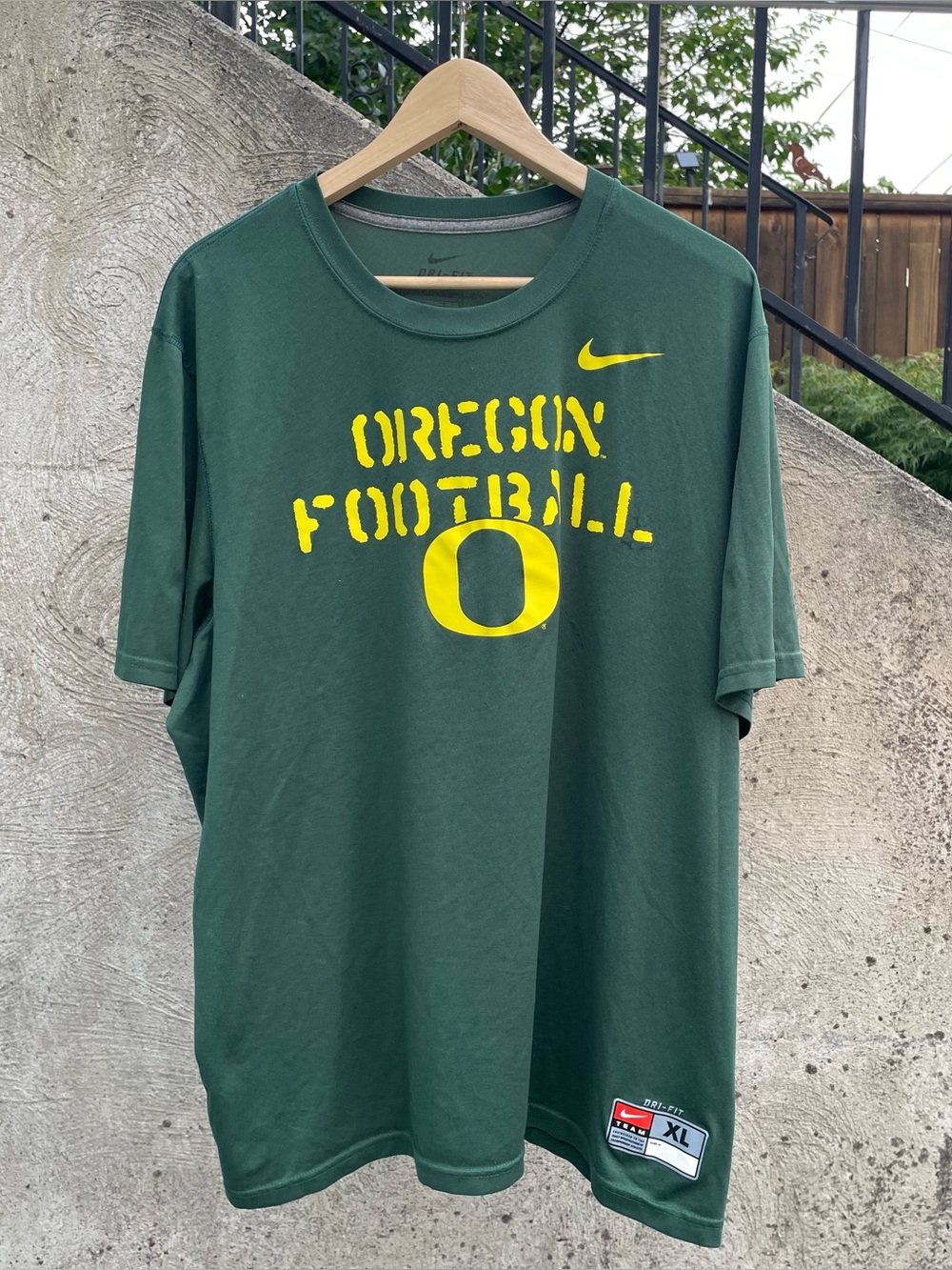 2000s University of Oregon Football Nike t shirt size XL